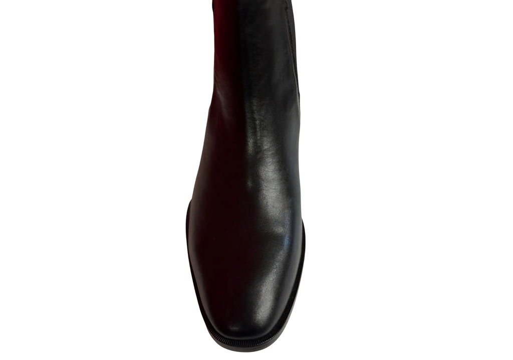 Black Tag Leo Chelsea Loafers